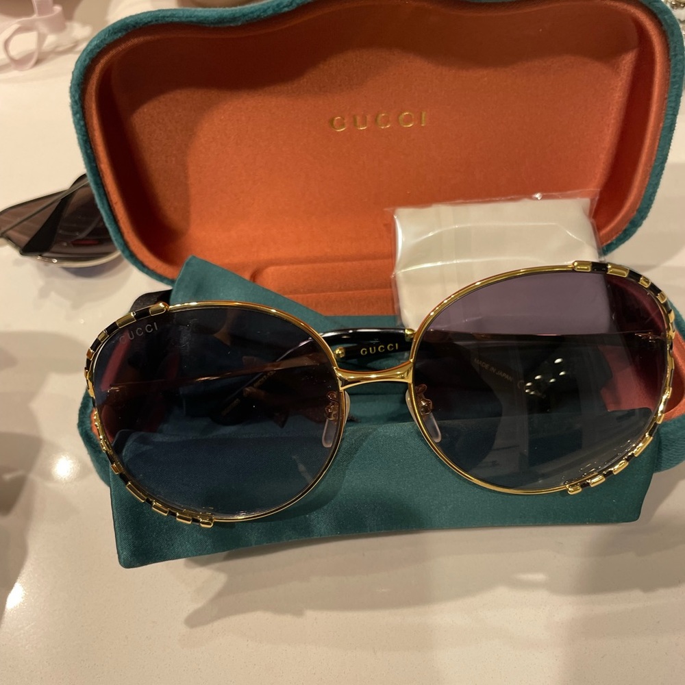 Gucci sunglasses